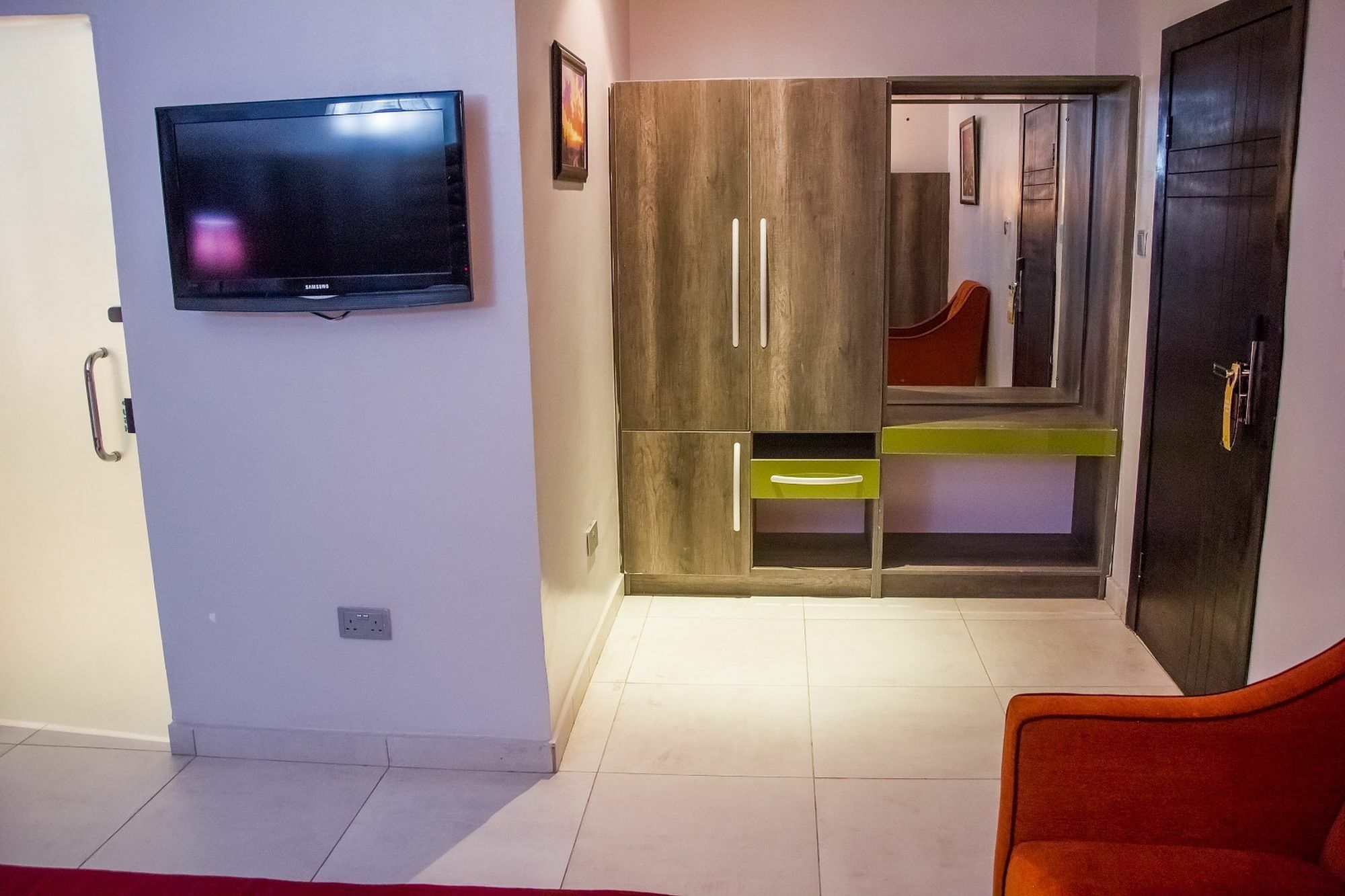 Glee Hotel Aliayabiagba Exteriör bild