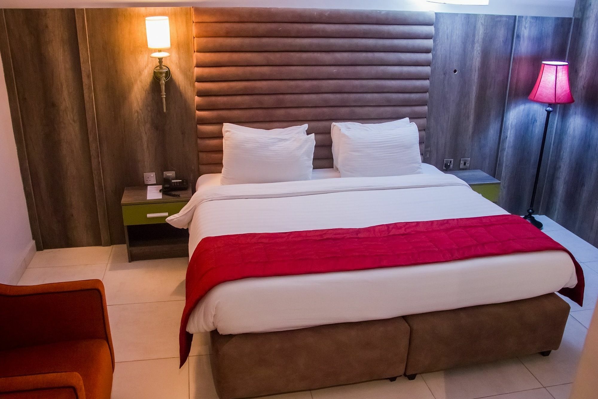 Glee Hotel Aliayabiagba Exteriör bild